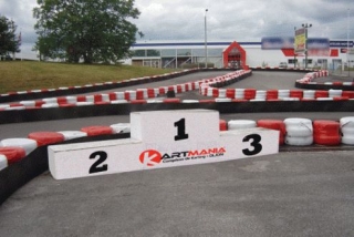  El podio de la pista exterior 